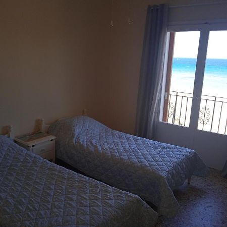 Apartment On The Beach Artemida  Exterior photo